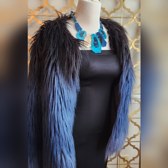 Black, Blue and Goldtone Statement Necklace with Earrings Set - Picture 12 of 15